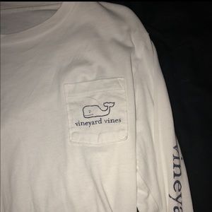 White Vineyard Vines T-shirt